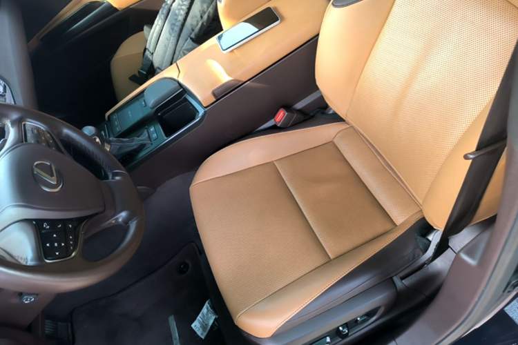 Used Lexus ES 2020 300h Premier Edition Left Front Seat