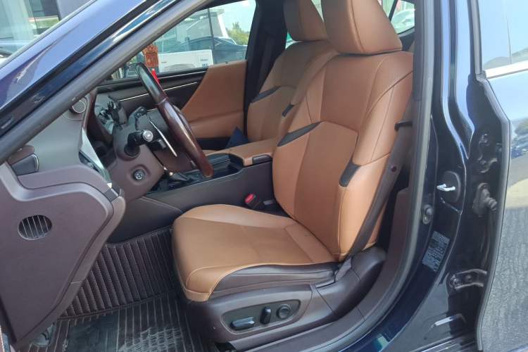 Used Lexus ES 2020 200 Excellence Edition Left Front Seat