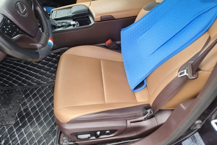 Used Lexus ES 2020 200 Excellence Edition Left Front Seat