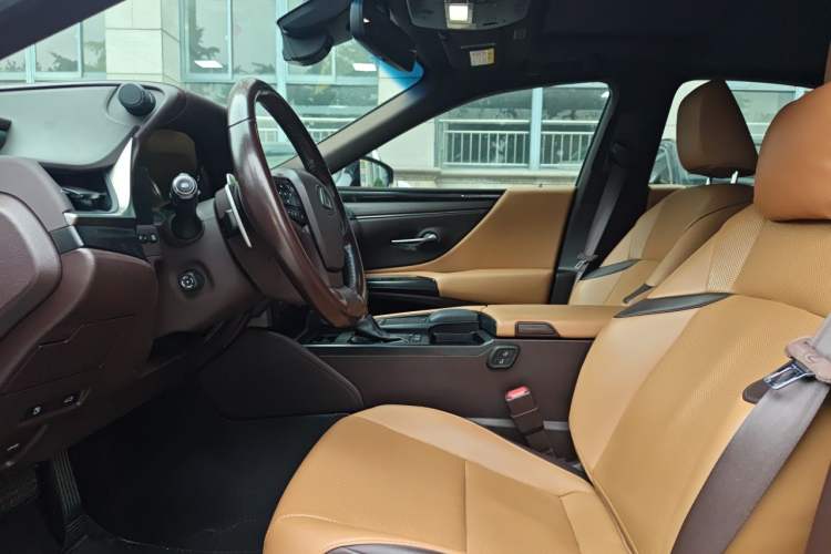 Used Lexus ES 2020 200 Excellence Edition Left Front Seat