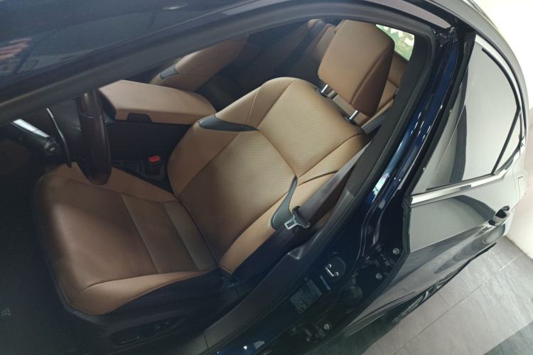 Used Lexus ES 2020 260 Excellence Edition Left Front Seat