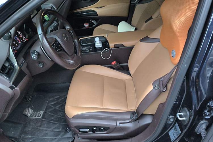 Used Lexus ES 2020 200 Excellence Edition Left Front Seat