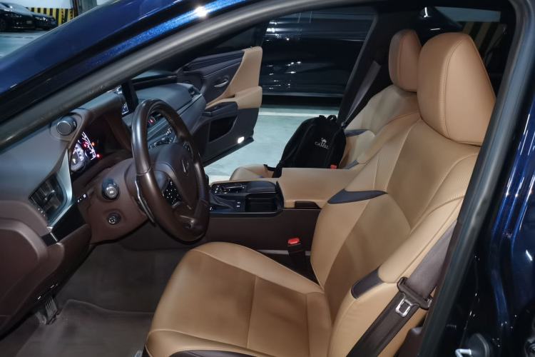 Used Lexus ES 2020 200 Excellence Edition Left Front Seat