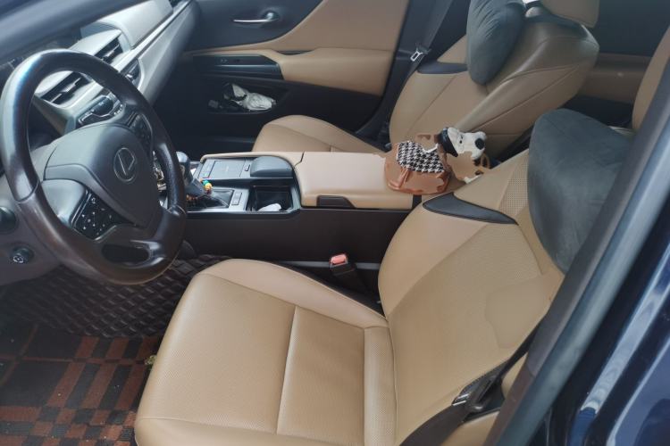 Used Lexus ES 2020 200 Luxury Edition Left Front Seat