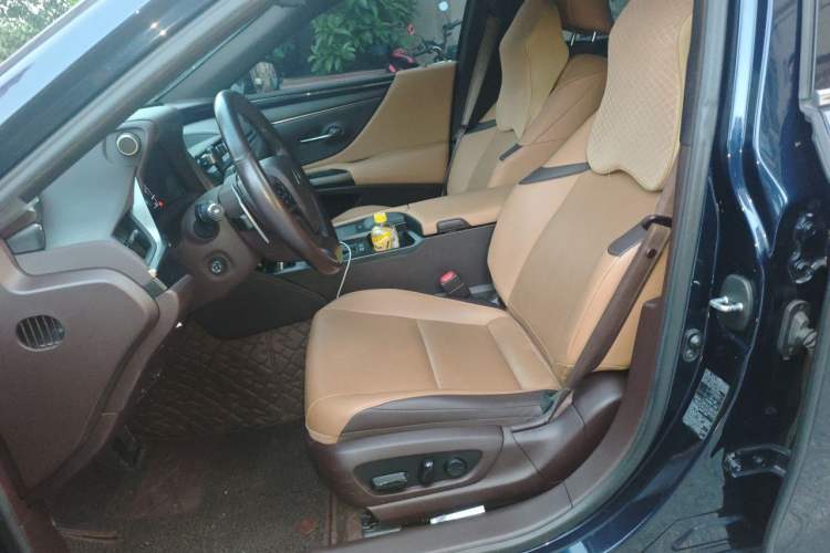 Used Lexus ES 2020 200 Excellence Edition Left Front Seat