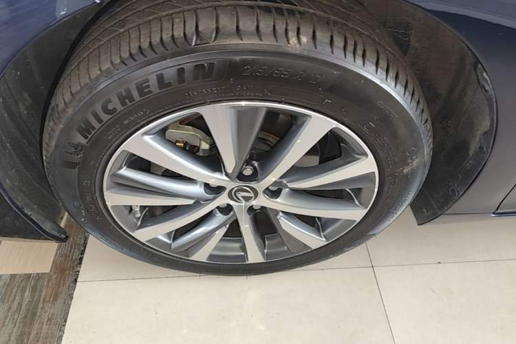 Used Lexus ES 2020 200 Excellence Edition Left Front Wheel Hub