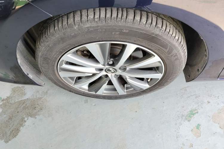 Used Lexus ES 2020 200 Excellence Edition Left Front Wheel Hub