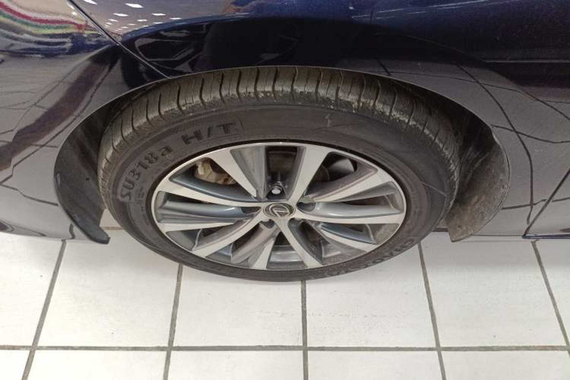Used Lexus ES 2020 200 Excellence Edition Left Front Wheel Hub