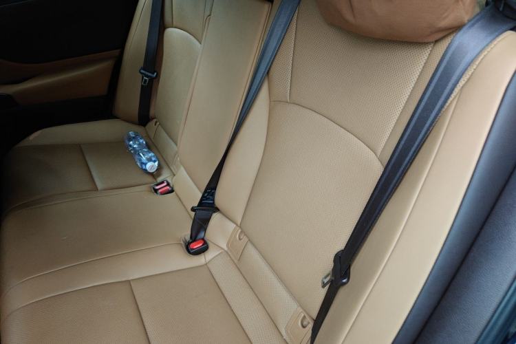 Used Lexus ES 2020 300h Premier Edition Left Rear Seat