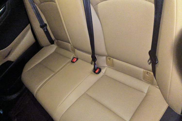 Used Lexus ES 2020 300h Premier Edition Left Rear Seat