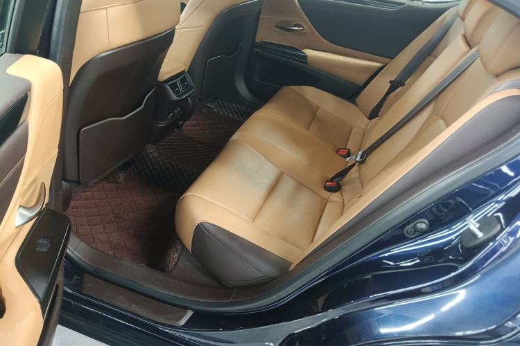 Used Lexus ES 2020 200 Excellence Edition Left Rear Seat