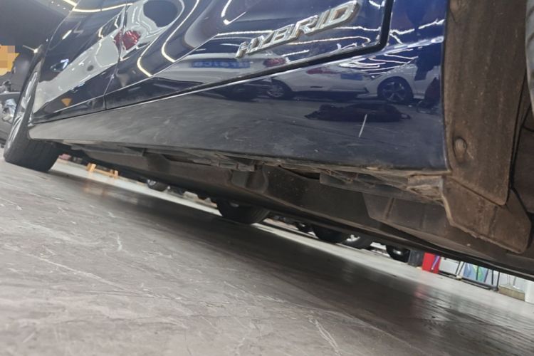 Used Lexus ES 2020 300h Premier Edition Left Side Sill