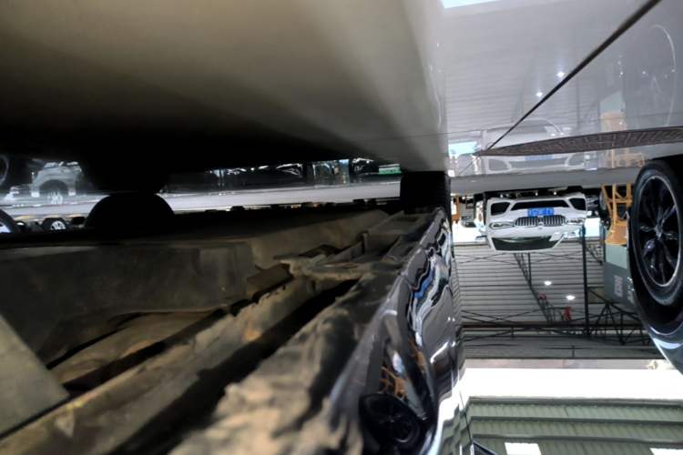 Used Lexus ES 2020 300h Premier Edition Left Side Sill