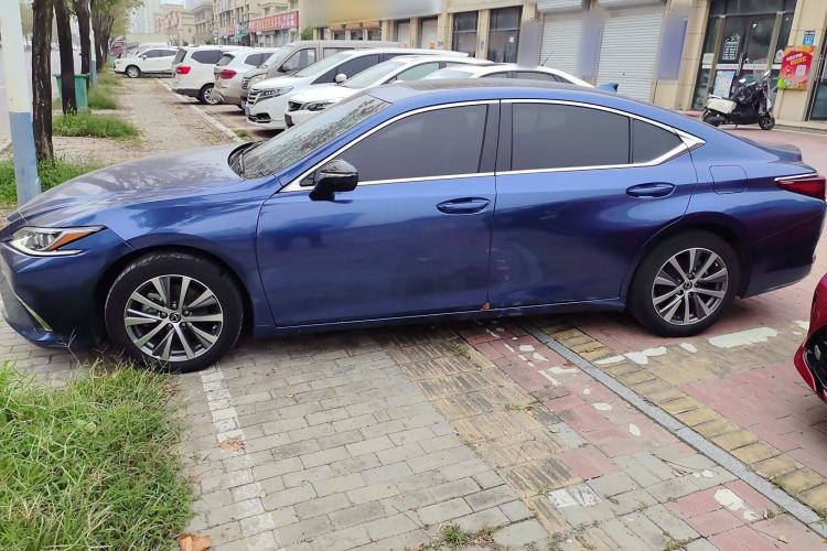 Used Lexus ES 2020 200 Excellence Edition Left Side