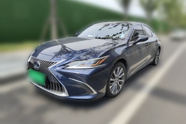 Used Lexus ES 2020 300h Deluxe Edition
