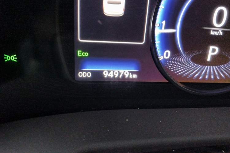 Used Lexus ES 2020 200 Excellence Edition Odometer Close Up
