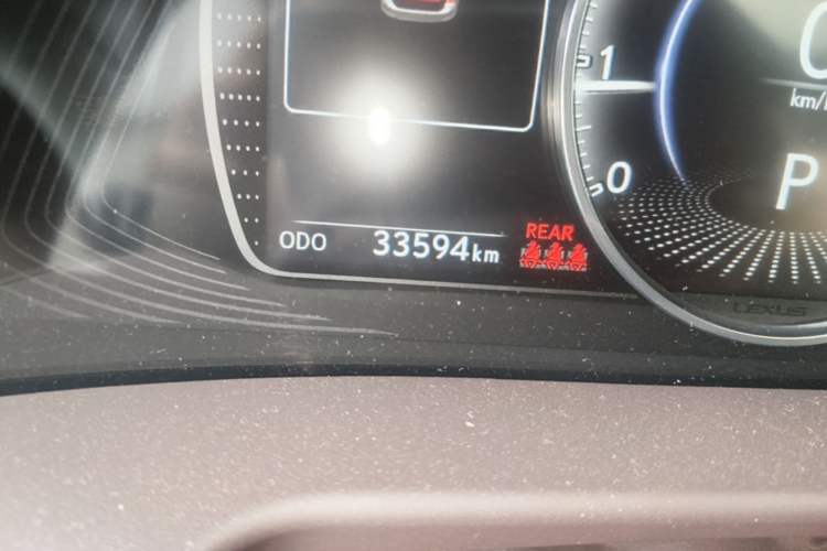 Used Lexus ES 2020 200 Excellence Edition Odometer Close Up