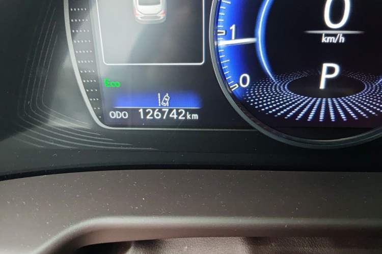 Used Lexus ES 2020 200 Excellence Edition Odometer Close Up