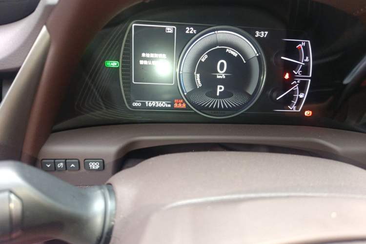 Used Lexus ES 2020 300h Premier Edition Odometer Close Up