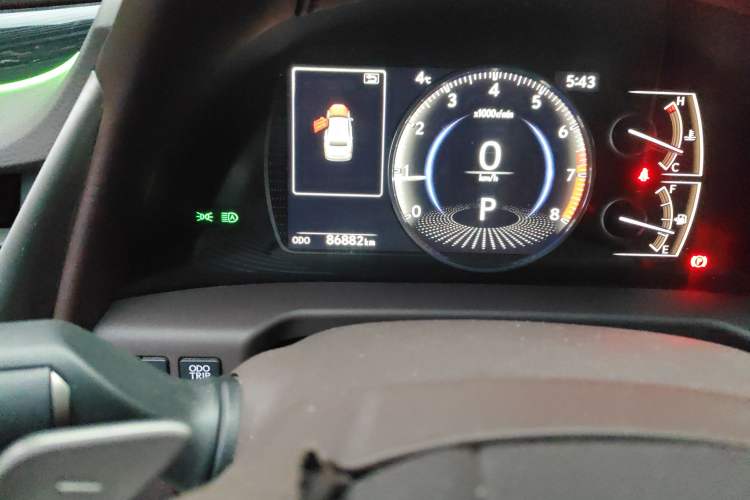 Used Lexus ES 2020 200 Excellence Edition Odometer Close Up