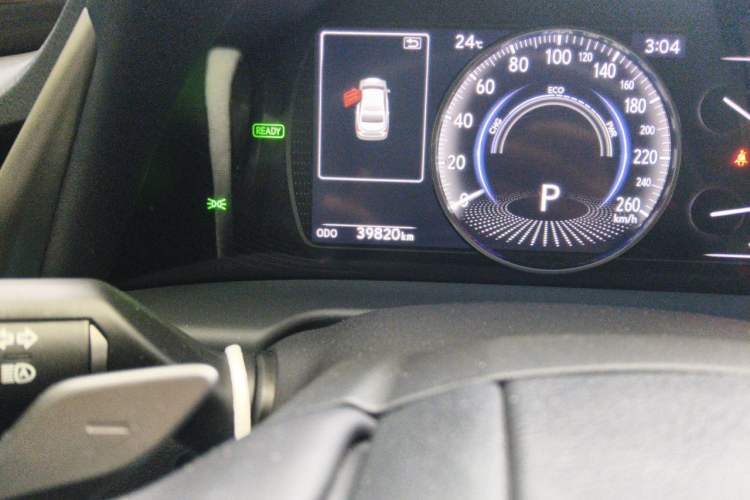 Used Lexus ES 2020 300h Executive Edition Odometer Close Up