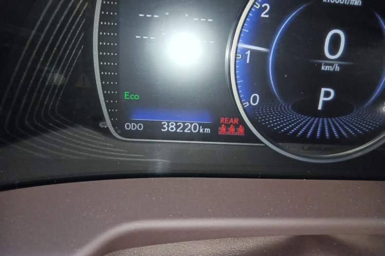 Used Lexus ES 2020 200 Excellence Edition Odometer Close Up