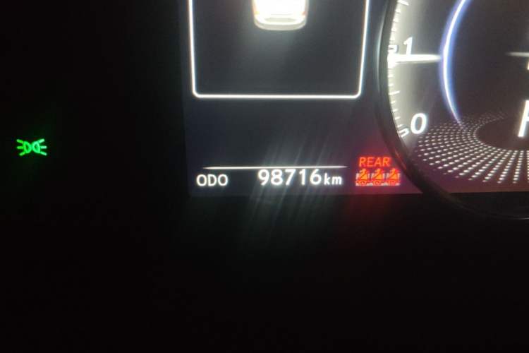 Used Lexus ES 2020 200 Excellence Edition Odometer Close Up