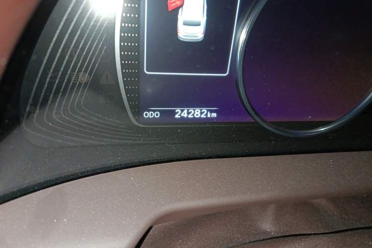 Used Lexus ES 2020 200 Excellence Edition Odometer Close Up