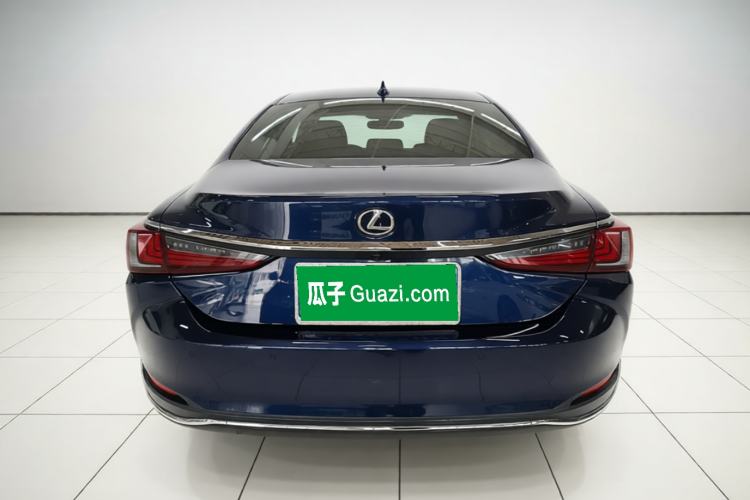 Used Lexus ES 2020 200 Excellence Edition Rear