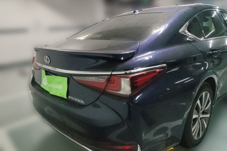 Used Lexus ES 2020 300h Premier Edition Rear