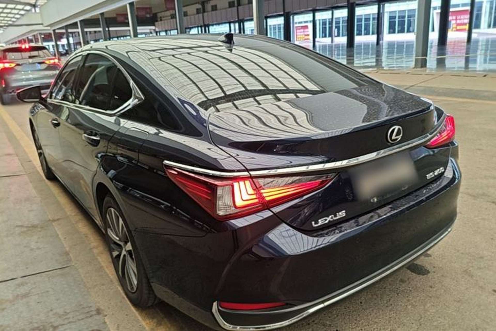 Used Lexus ES 2020 200 Excellence Edition Rear Left 45 Deg