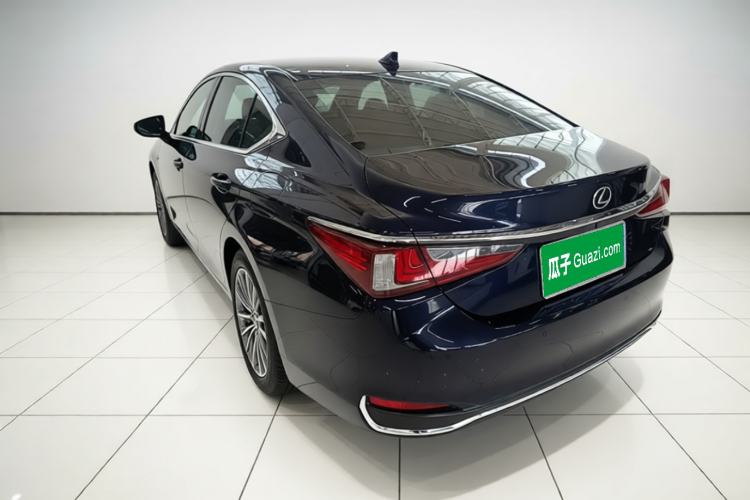 Used Lexus ES 2020 200 Excellence Edition Rear Left 45 Deg