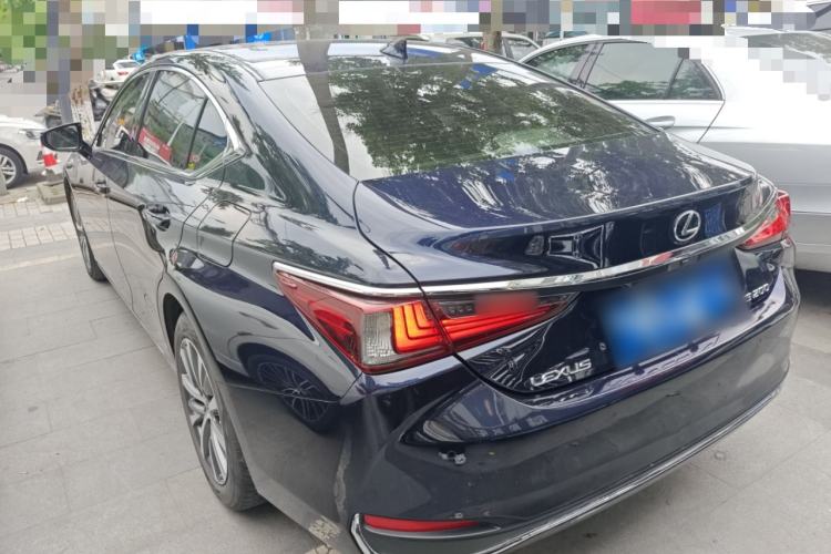 Used Lexus ES 2020 200 Excellence Edition Rear Left 45 Deg