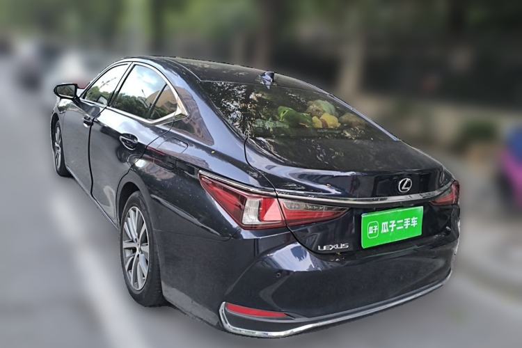 Used Lexus ES 2020 200 Excellence Edition Rear Left 45 Deg