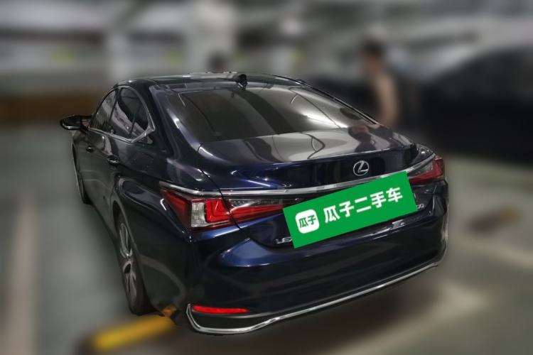 Used Lexus ES 2020 200 Excellence Edition Rear Left 45 Deg