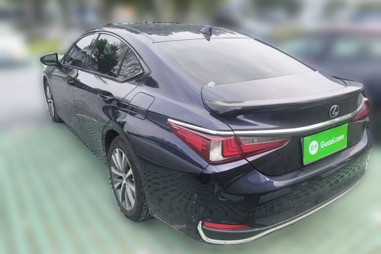Used Lexus ES 2020 200 Excellence Edition Rear Left 45 Deg