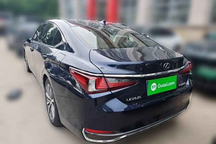 Used Lexus ES 2020 200 Excellence Edition Rear Left 45 Deg