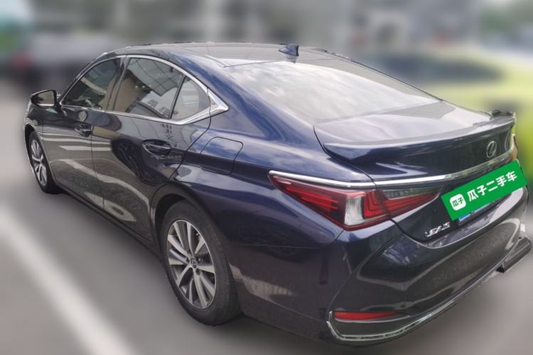 Used Lexus ES 2020 200 Luxury Edition Rear Left 45 Deg