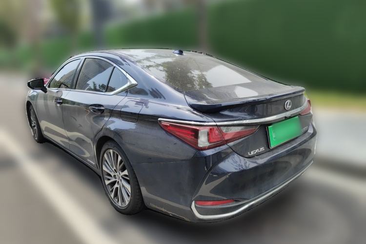 Used Lexus ES 2020 300h Deluxe Edition Rear Left 45 Deg