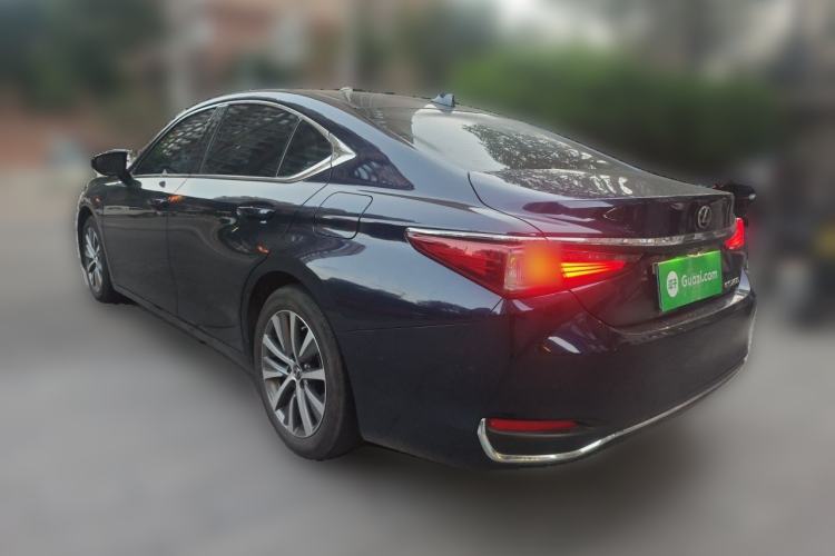 Used Lexus ES 2020 200 Excellence Edition Rear Left 45 Deg