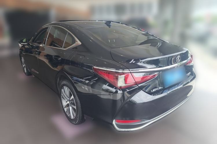 Used Lexus ES 2020 200 Excellence Edition Rear Left 45 Deg