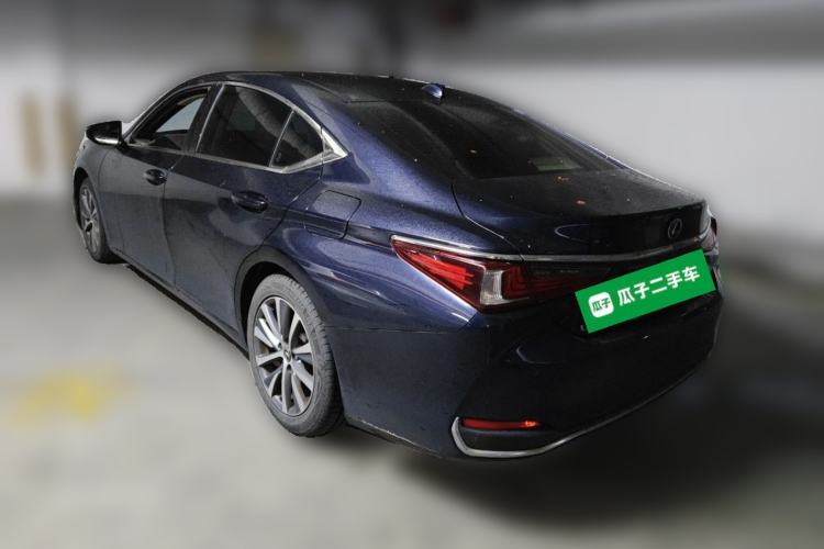 Used Lexus ES 2020 200 Excellence Edition Rear Left 45 Deg