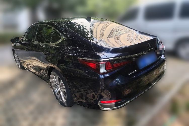 Used Lexus ES 2020 200 Luxury Edition Rear Left 45 Deg