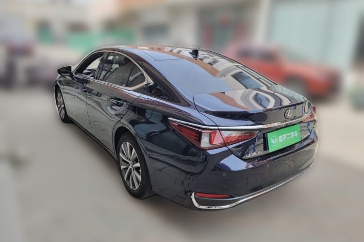 Used Lexus ES 2020 200 Excellence Edition Rear Left 45 Deg