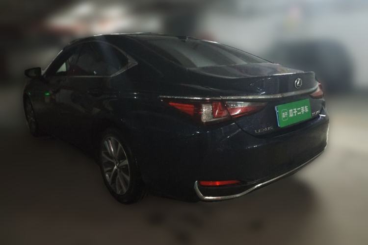 Used Lexus ES 2020 200 Excellence Edition Rear Left 45 Deg