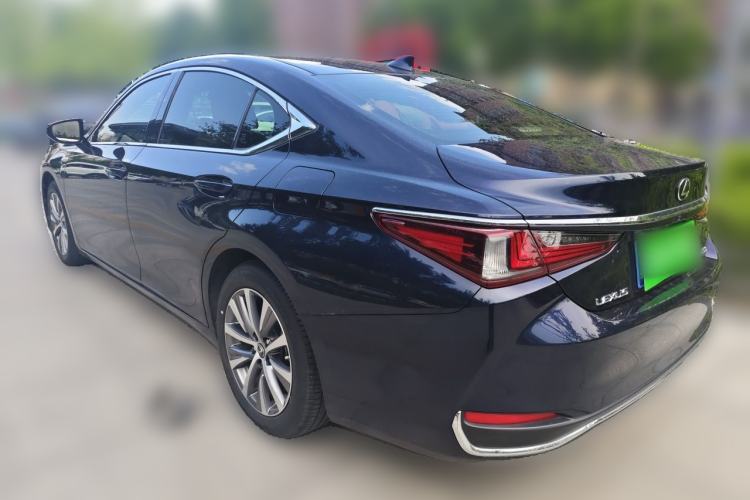 Used Lexus ES 2020 200 Luxury Edition Rear Left 45 Deg
