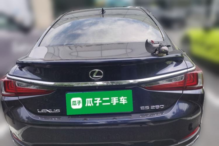Used Lexus ES 2020 200 Luxury Edition Rear