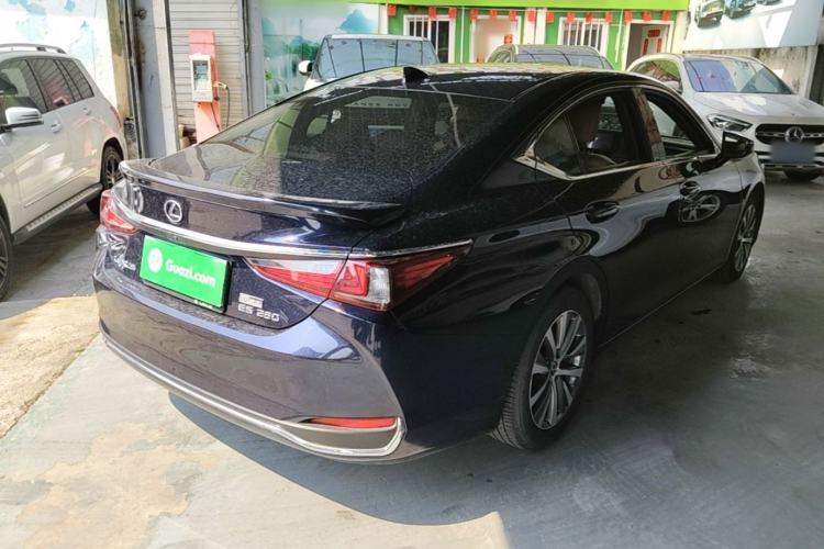 Used Lexus ES 2020 200 Excellence Edition Rear Right 45 Deg