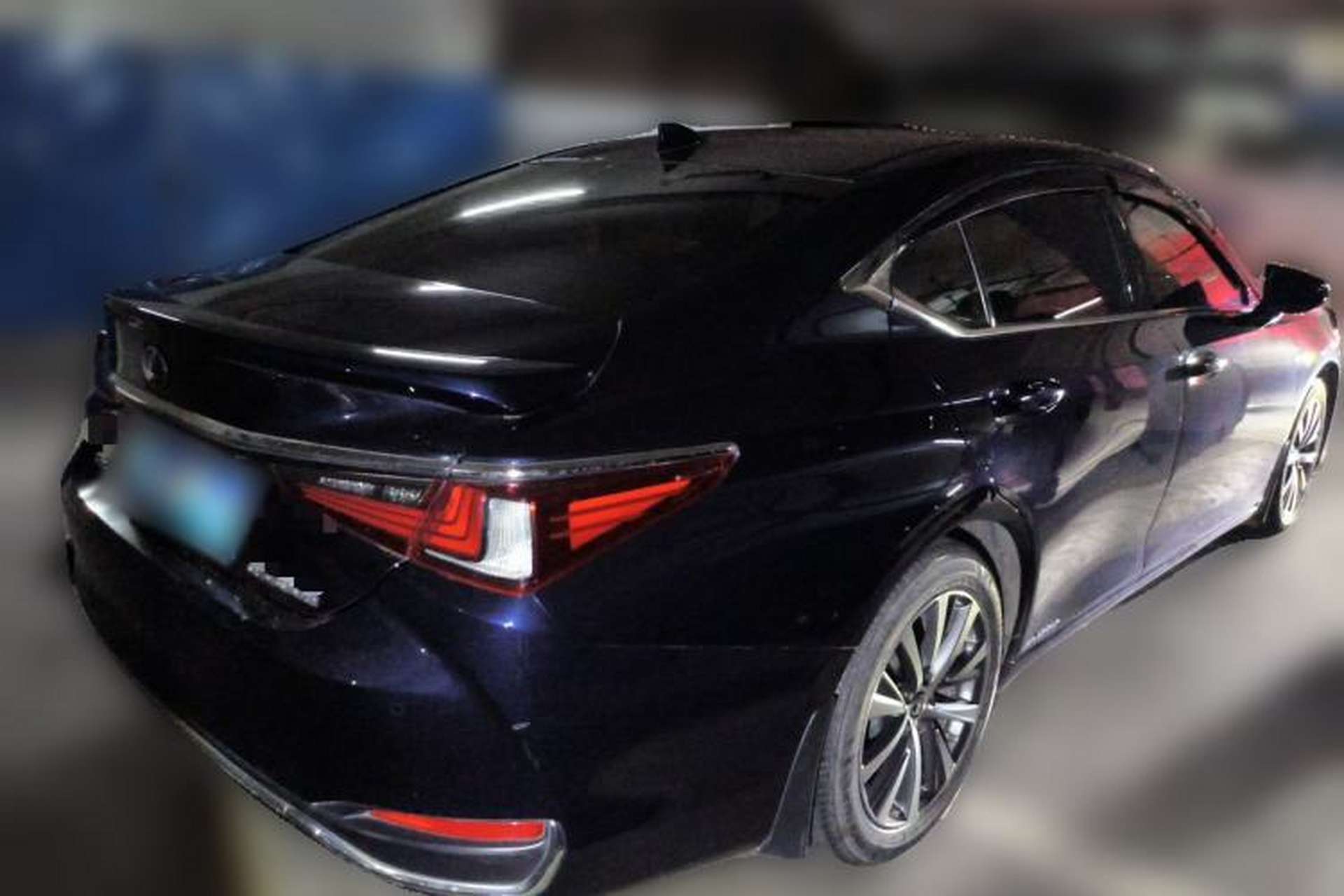 Used Lexus ES 2020 300h Premier Edition Rear Right 45 Deg