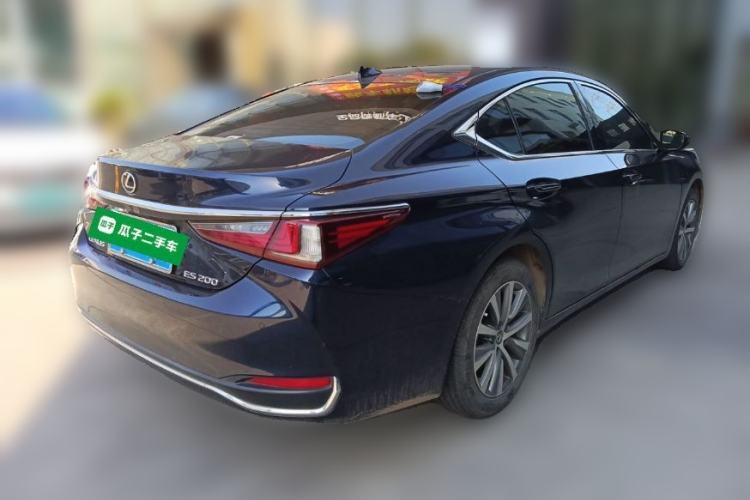 Used Lexus ES 2020 200 Excellence Edition Rear Right 45 Deg